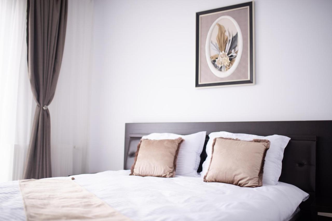 Apartament Denissia Орадя Экстерьер фото